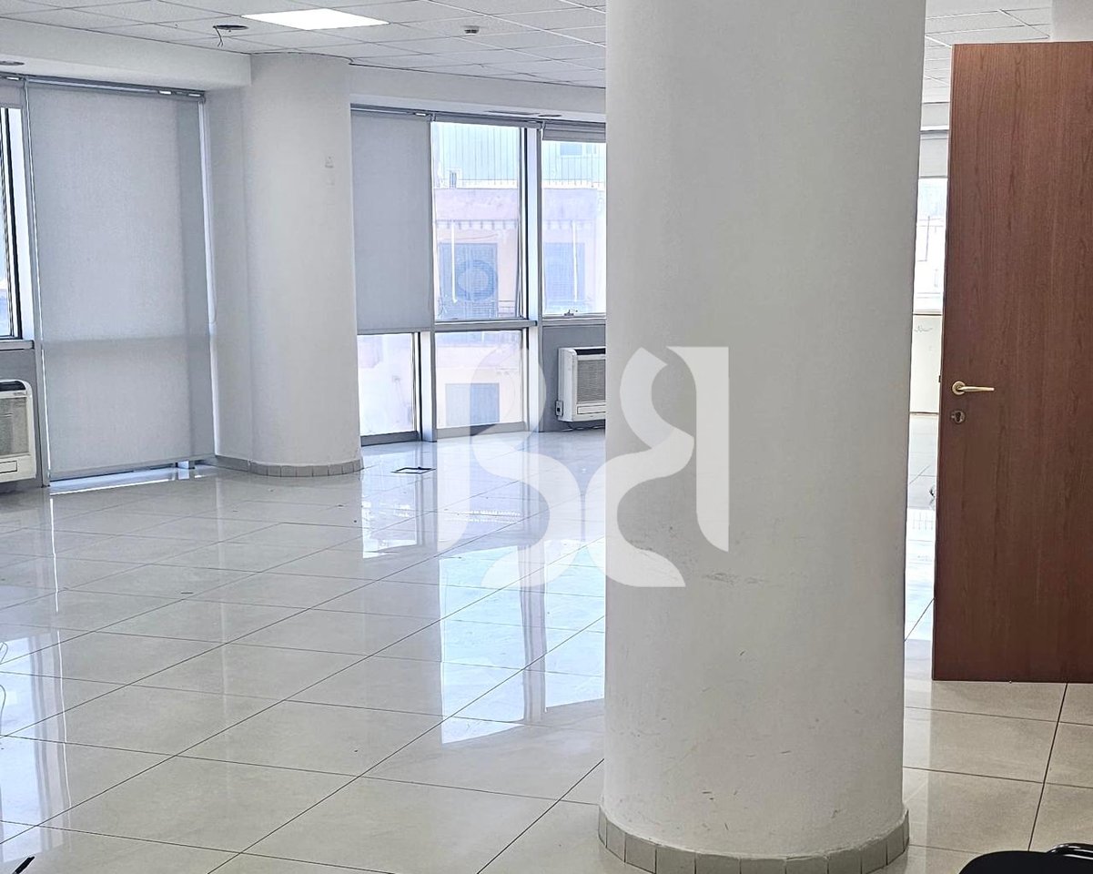 Ambient Zyrash me Qira te Selvia | 243 m² | Ideal për Biznese, Klinika dhe Kompani