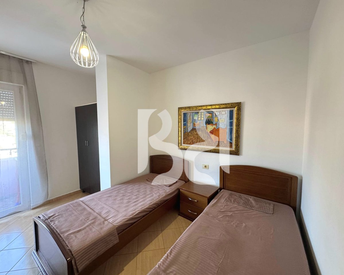 APARTAMENT ME QIRA 3+1+2 PRANË SHKOLLËS "OSMAN MYDERIZI", RRUGA E ELBASANIT