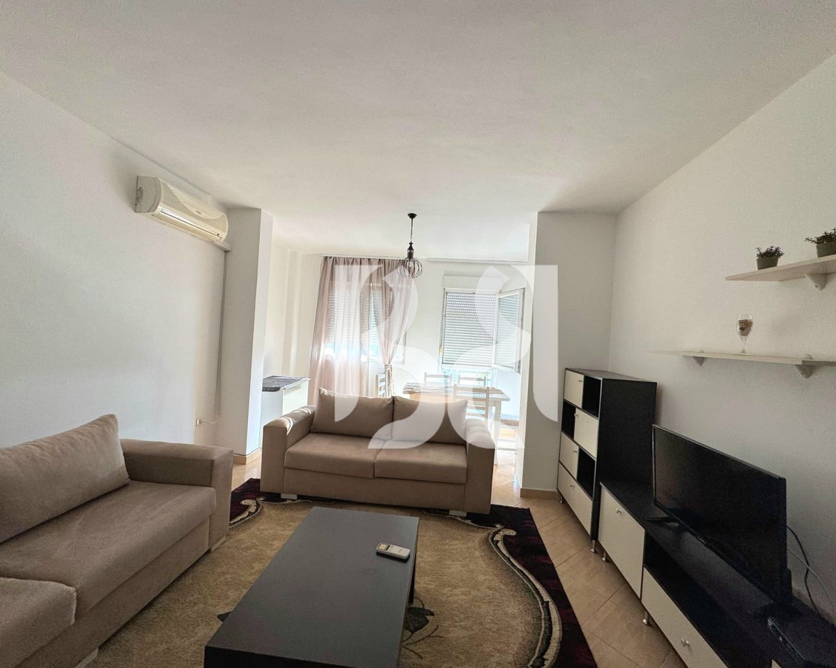 APARTAMENT ME QIRA 3+1+2 PRANË SHKOLLËS "OSMAN MYDERIZI", RRUGA E ELBASANIT