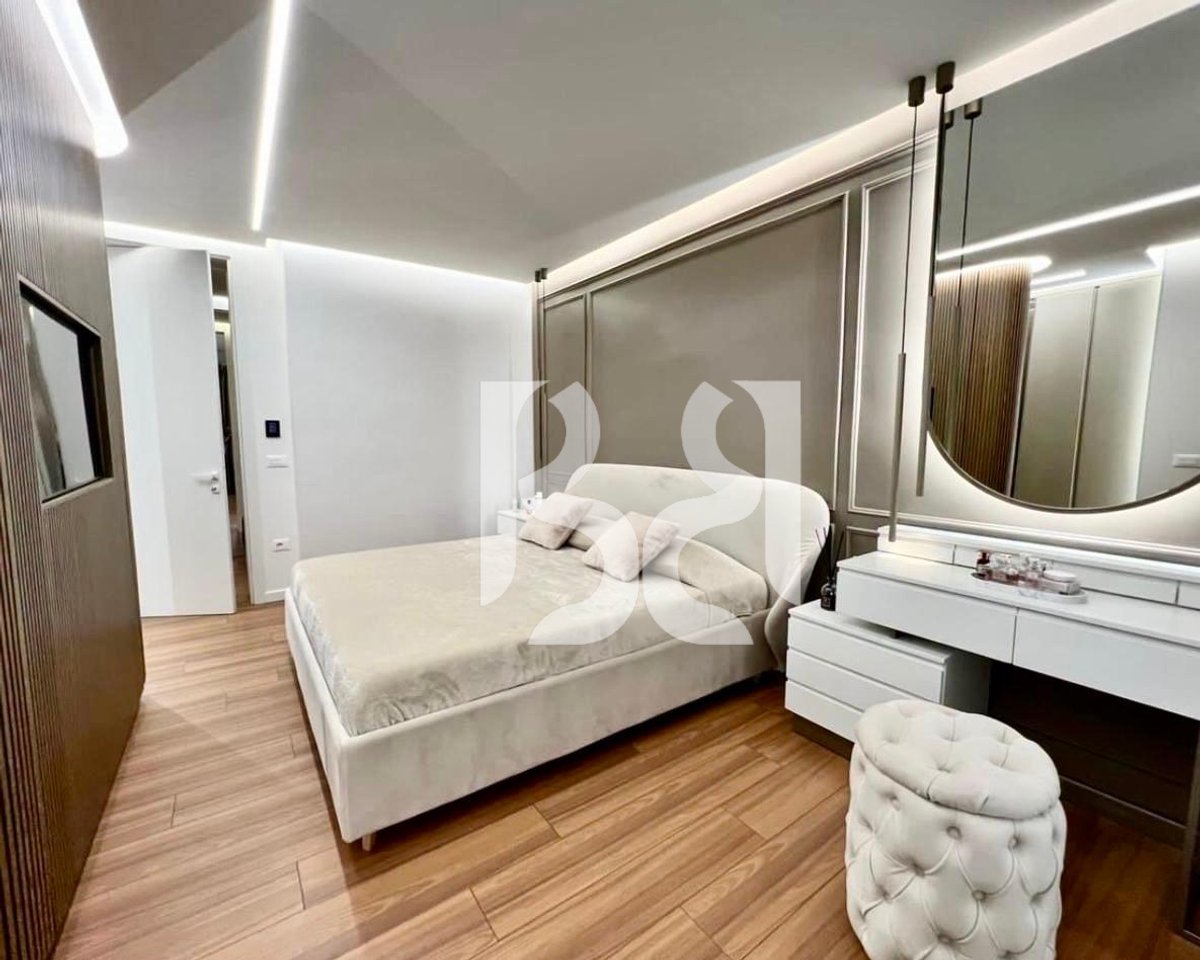 Shitet Apartament 2+1+2 Pranë Square 21 | 131 m² | Me Hipotekë