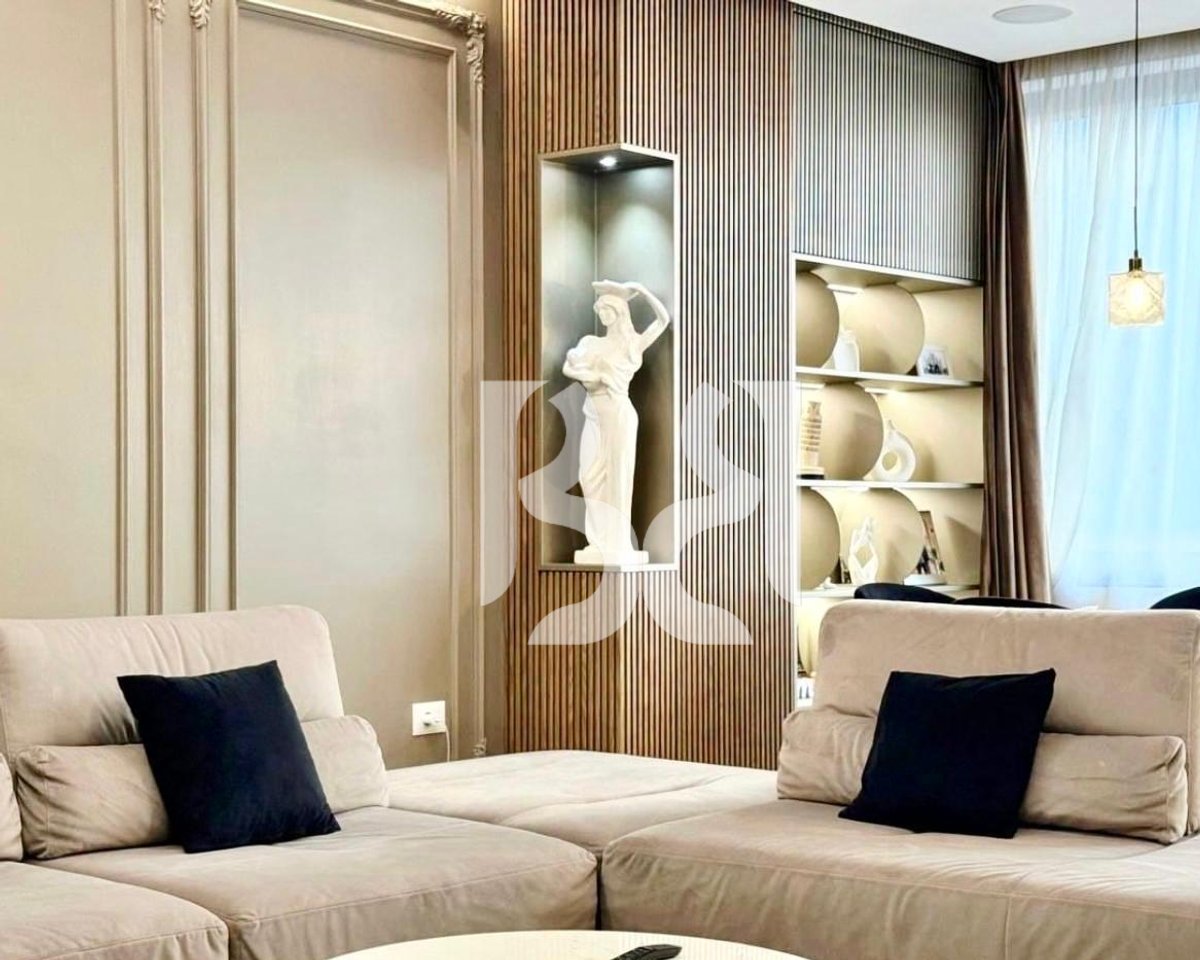 Shitet Apartament 2+1+2 Pranë Square 21 | 131 m² | Me Hipotekë