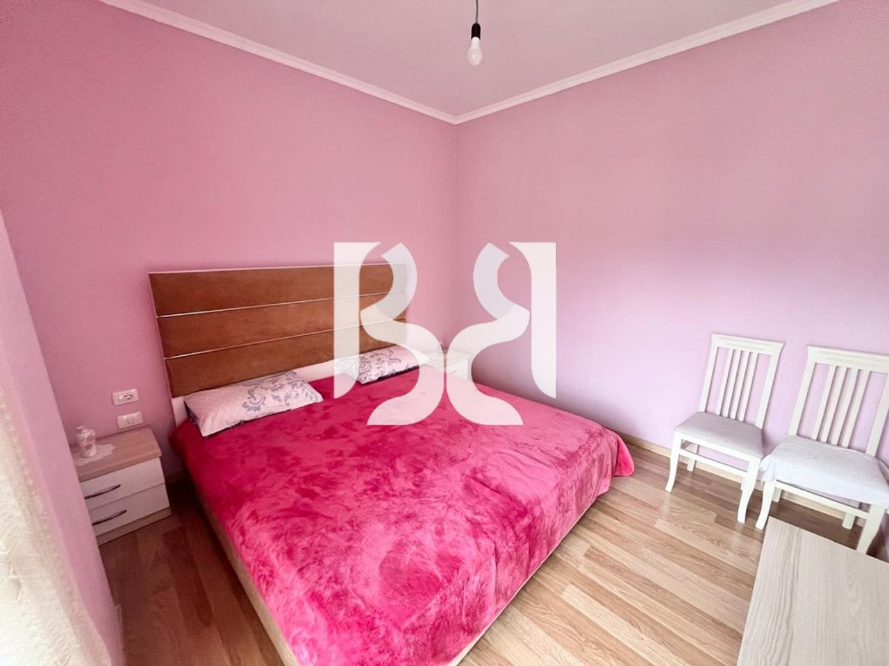 SHITET APARTAMENT 2+1 ME PAMJE BALLORE NGA LIQENI NË POGRADEC*