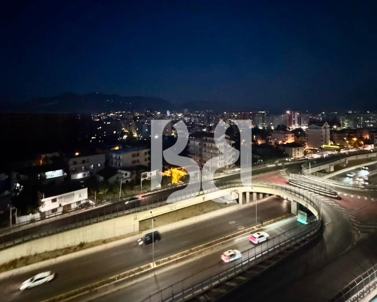 Appartamento 2+1+2 in Affitto al Palazzo con Freccia | 130 m²