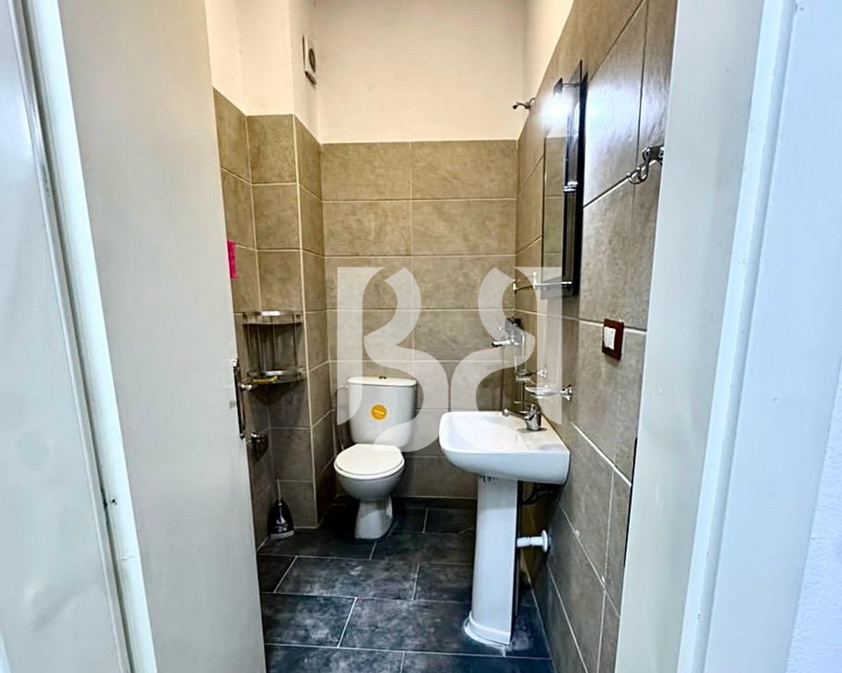 Appartamento 2+1+2 in Affitto al Palazzo con Freccia | 130 m²