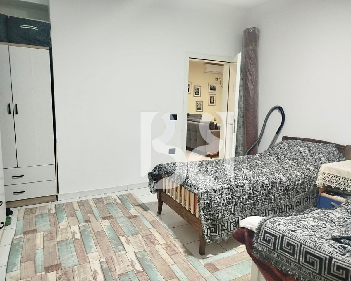 Villa su 2 Piani in Vendita in Via Fortuzi | 268 m² Costruzione | 250 m² Terreno | Vicino al Centro di Tirana