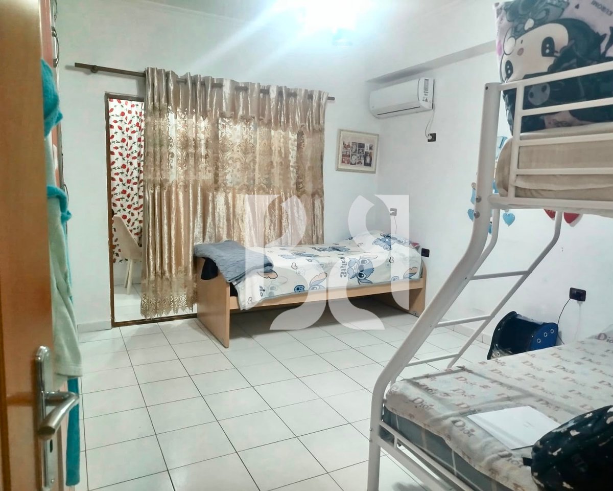 Villa su 2 Piani in Vendita in Via Fortuzi | 268 m² Costruzione | 250 m² Terreno | Vicino al Centro di Tirana