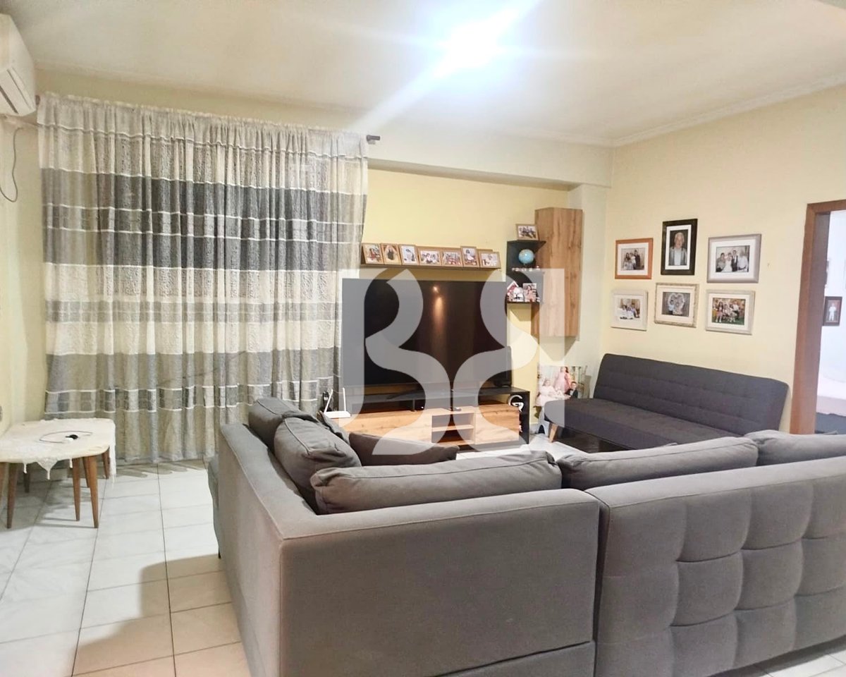 Villa su 2 Piani in Vendita in Via Fortuzi | 268 m² Costruzione | 250 m² Terreno | Vicino al Centro di Tirana