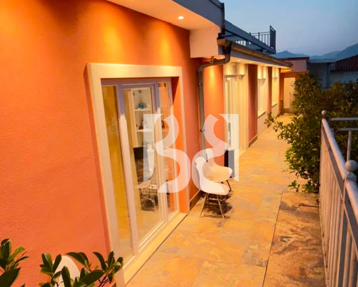 Ufficio Rooftop 350 m² in Affitto a Kika 1 | Comune di Parigi | Arredato