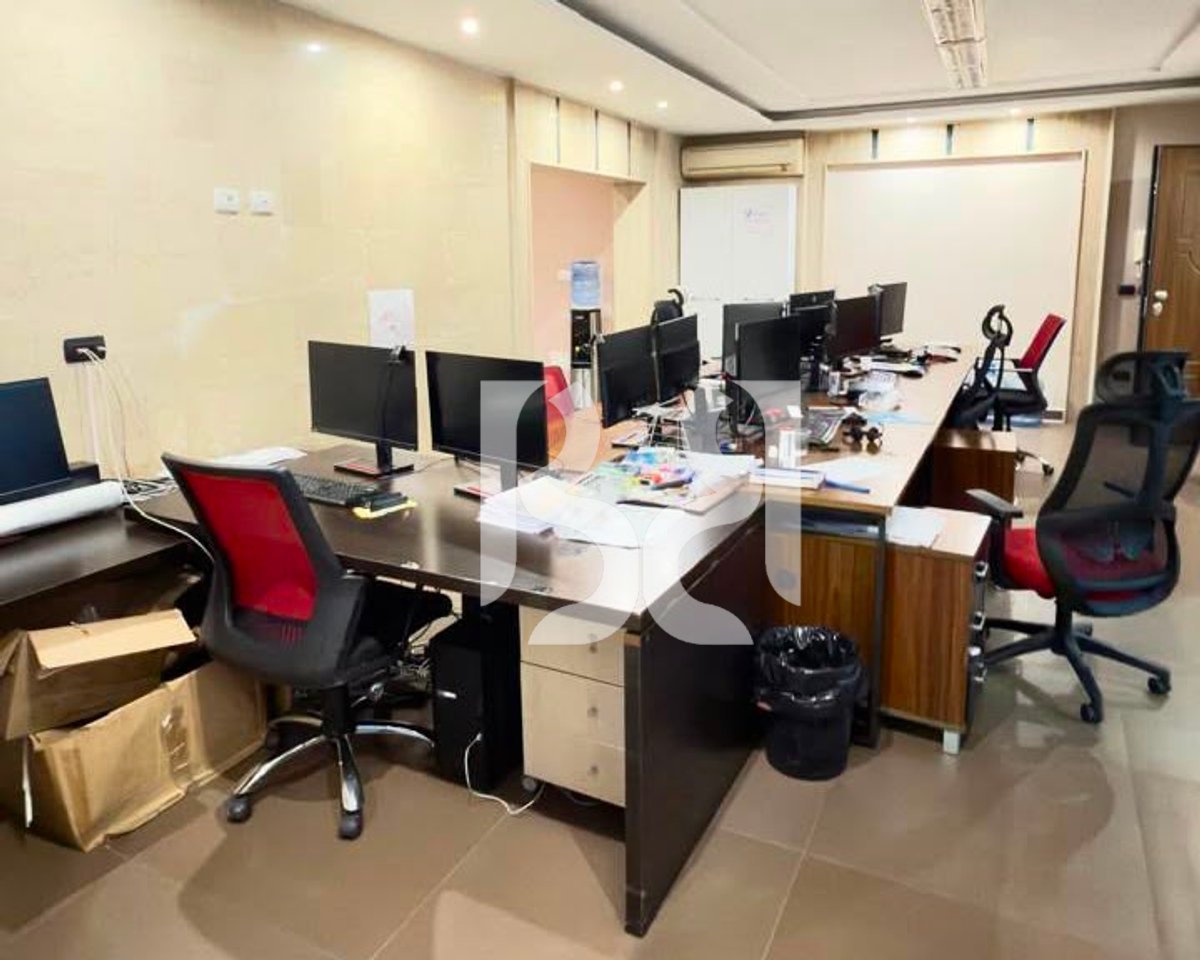 Ufficio Rooftop 350 m² in Affitto a Kika 1 | Comune di Parigi | Arredato