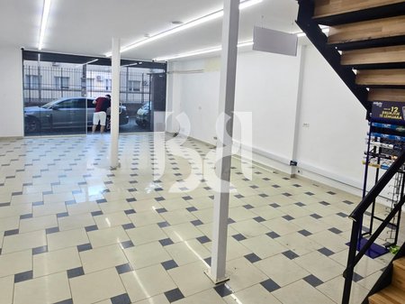 Duplex Space for Rent on Islam Alla Street | 134 m² | On the Side of the Road | Parking Spot