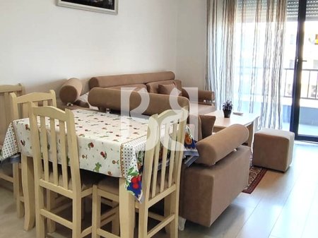 APPARTAMENTO IN AFFITTO 3+1+PARCHEGGIO+BALCONE A KINOSTUDIO