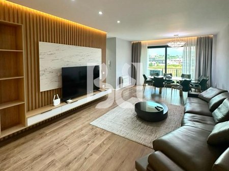 Appartamento 2+1+2 in vendita vicino a Radisson & Lago Artificiale | 126 m² | 2 Posti Auto