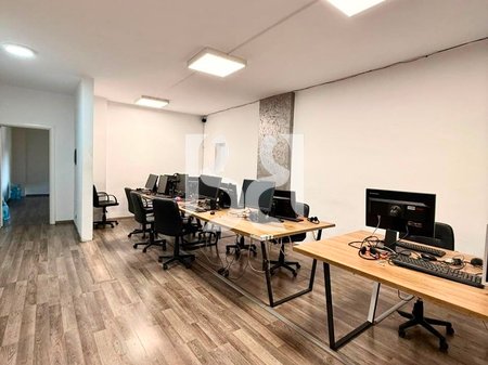 Office for Rent opposite Dinamo Stadium | 105 m² | 3rd Floor with Elevator