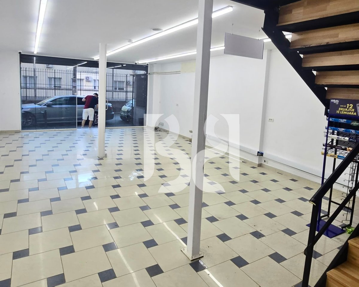 Duplex Space for Rent on Islam Alla Street | 134 m² | On the Side of the Road | Parking Spot