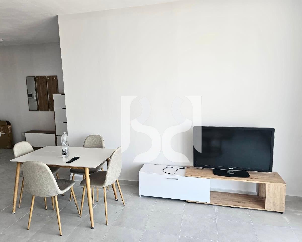 Appartamento 2+1 in Affitto a Porcelan | Di fronte a UET | Con Parcheggio