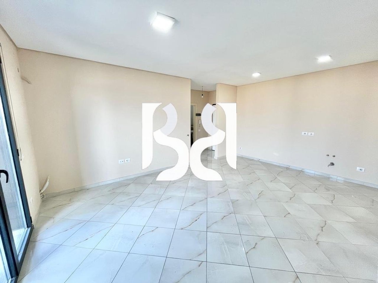 BUSINESS PREMISES / OFFICE FOR RENT