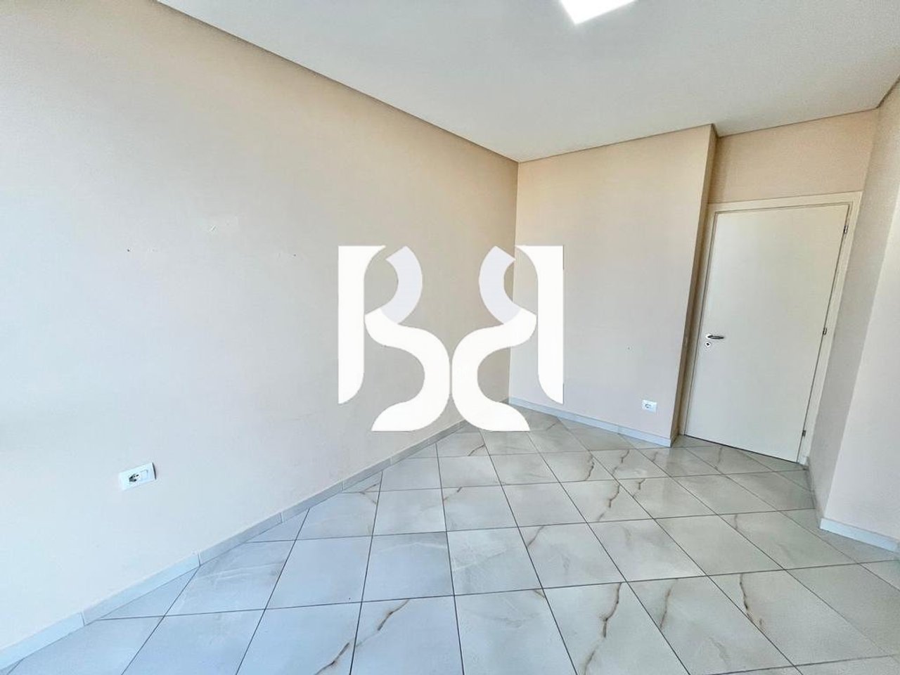 BUSINESS PREMISES / OFFICE FOR RENT