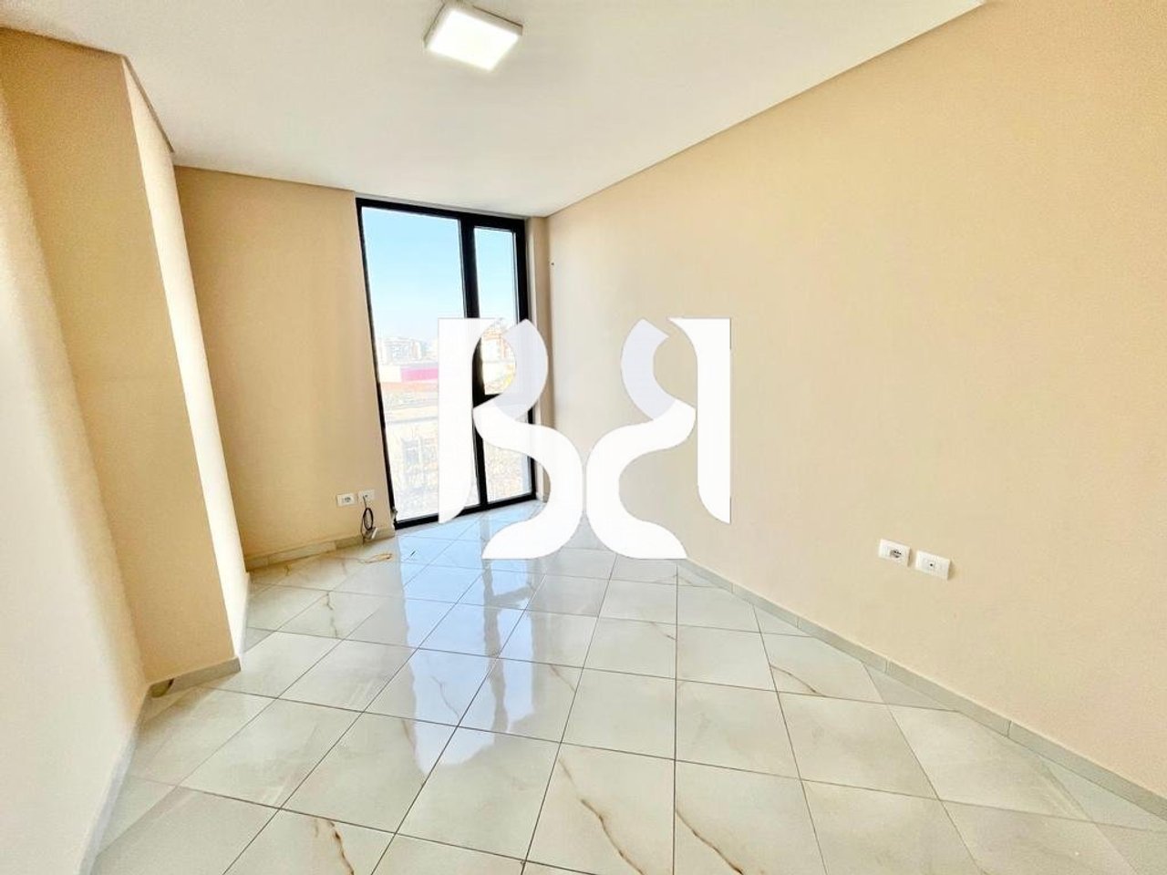 BUSINESS PREMISES / OFFICE FOR RENT