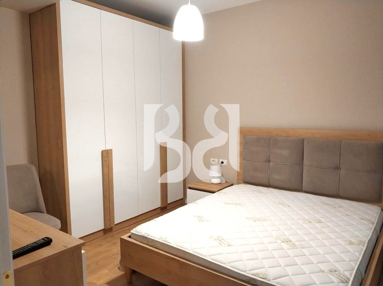 APPARTAMENTO 1+1+BALCONE+POSTO AUTO IN AFFITTO PRESSO IL COMUNE DI PARIGI