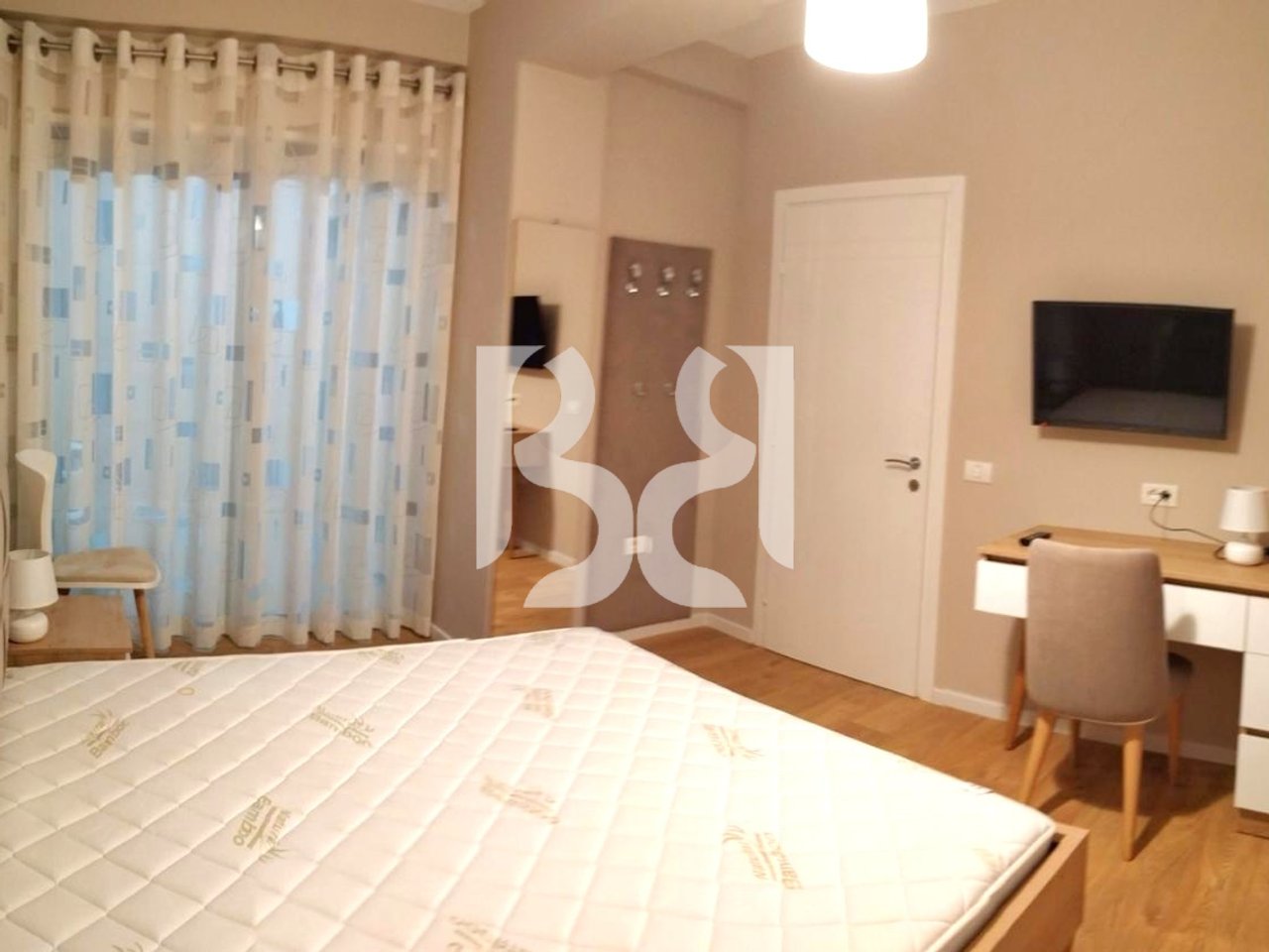 APPARTAMENTO 1+1+BALCONE+POSTO AUTO IN AFFITTO PRESSO IL COMUNE DI PARIGI