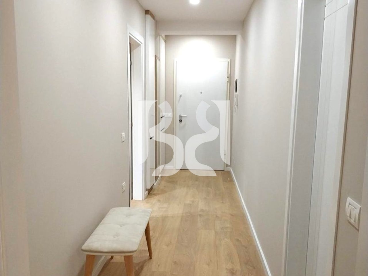 APPARTAMENTO 1+1+BALCONE+POSTO AUTO IN AFFITTO PRESSO IL COMUNE DI PARIGI