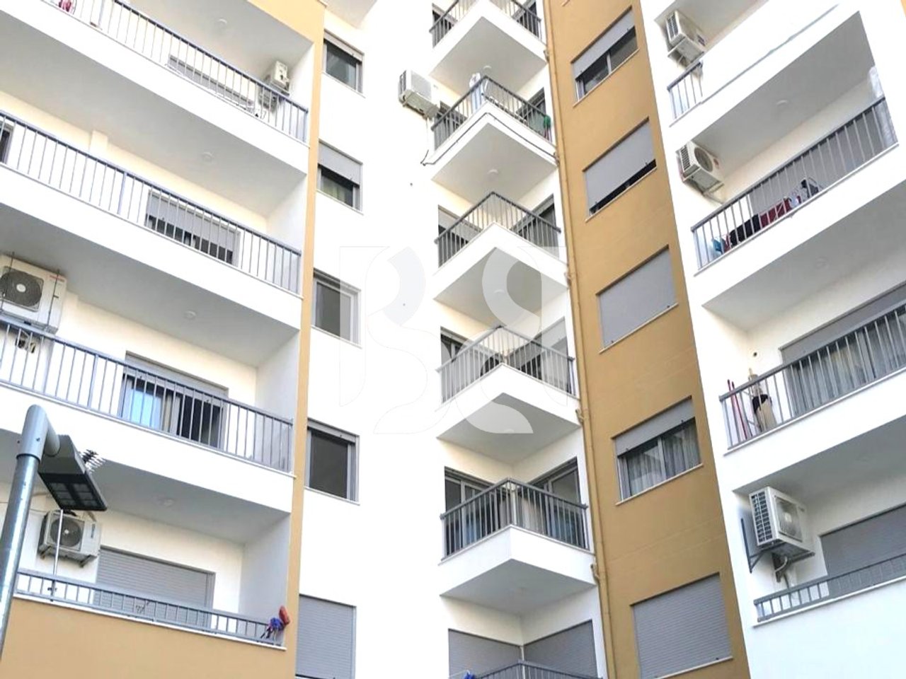 APPARTAMENTO 1+1+BALCONE+POSTO AUTO IN AFFITTO PRESSO IL COMUNE DI PARIGI