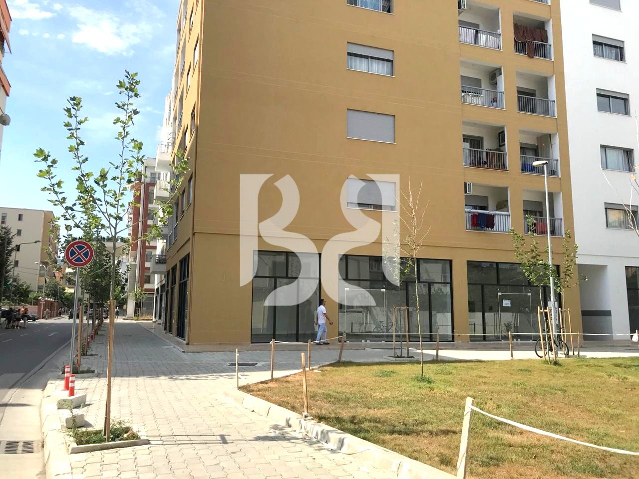 APPARTAMENTO 1+1+BALCONE+POSTO AUTO IN AFFITTO PRESSO IL COMUNE DI PARIGI
