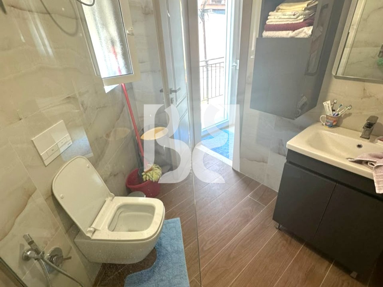 APARTMENT 1+1+BALCONY FOR RENT NEAR BAR FAMED, ASTIR