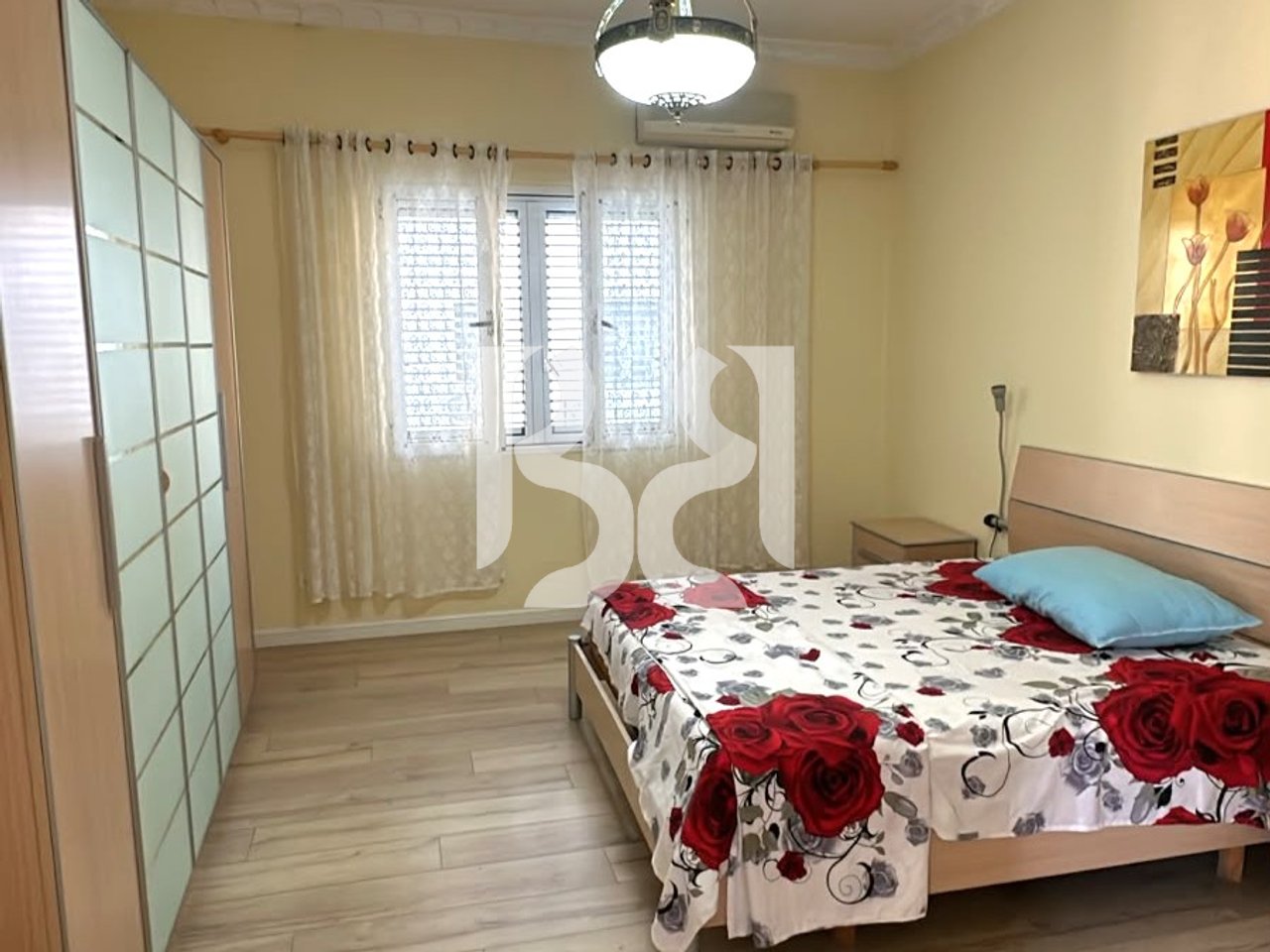 APARTMENT 2+1+BALCONY FOR RENT AT KAVAJA STREET
