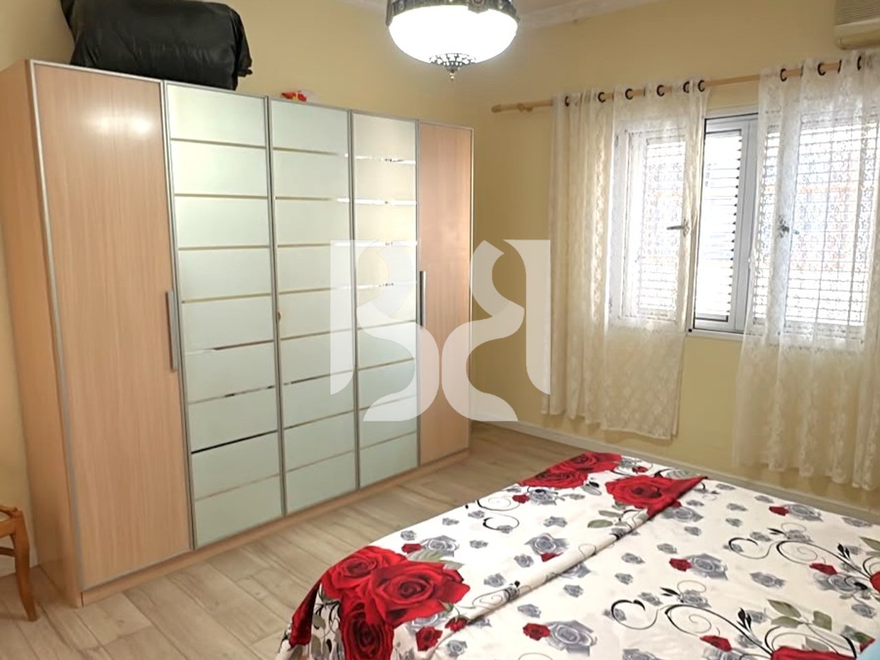 APARTMENT 2+1+BALCONY FOR RENT AT KAVAJA STREET