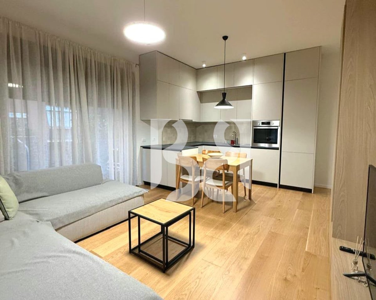 APARTAMENT ME QIRA 2+1 NË RRUGËN E KOSOVARËVE, TIRANË