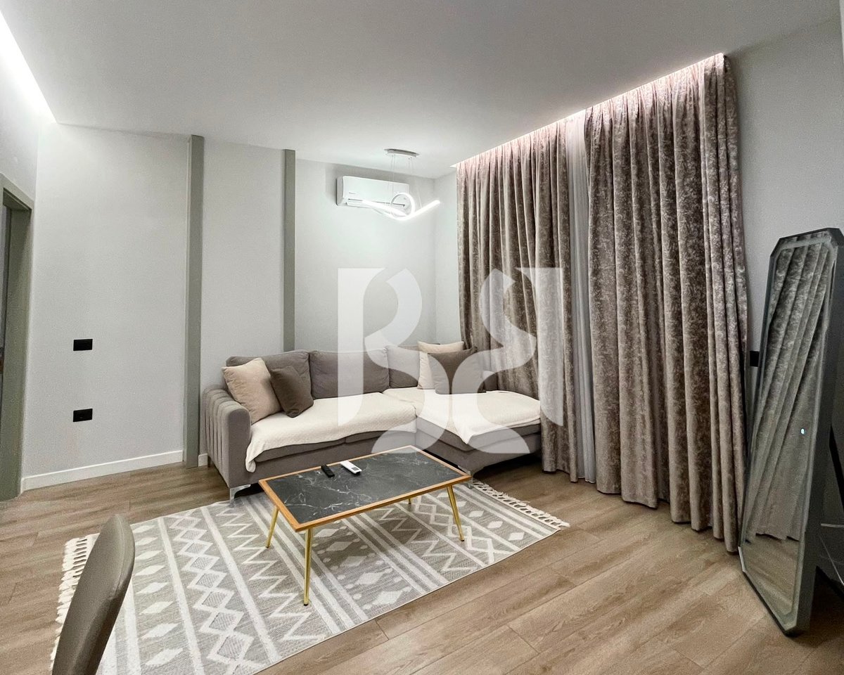 Appartamento in Affitto 2+1+2 in Via Kosovareve, Tirana