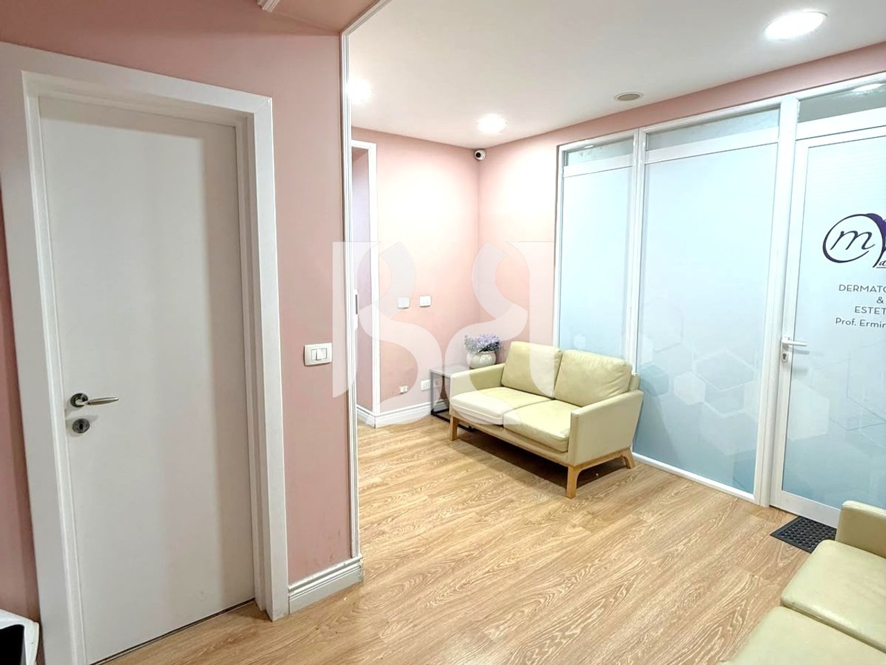 UFFICIO IN AFFITTO SOPRA DOCTOR HOSPITAL, BLLOK
