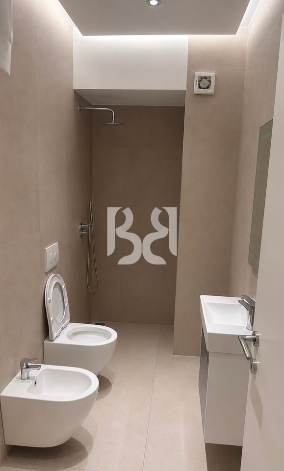 🏡 2+1 Apartment for Rent at Former Shqiponja Square | Parking Spot | Furnishing in Process | 65,000 Lek/Month