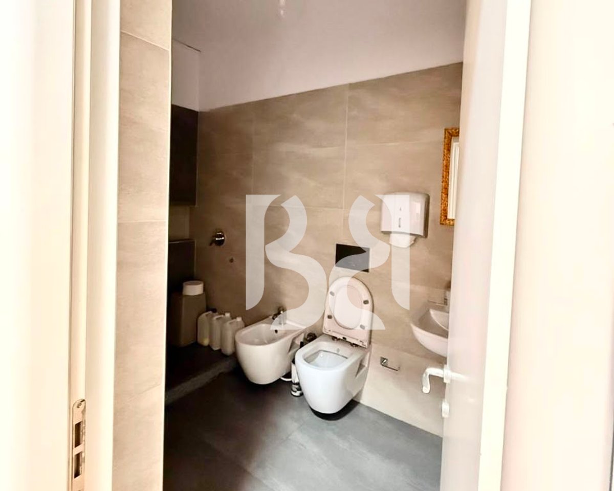 Office for Rent opposite Dinamo Stadium | 105 m² | 3rd Floor with Elevator