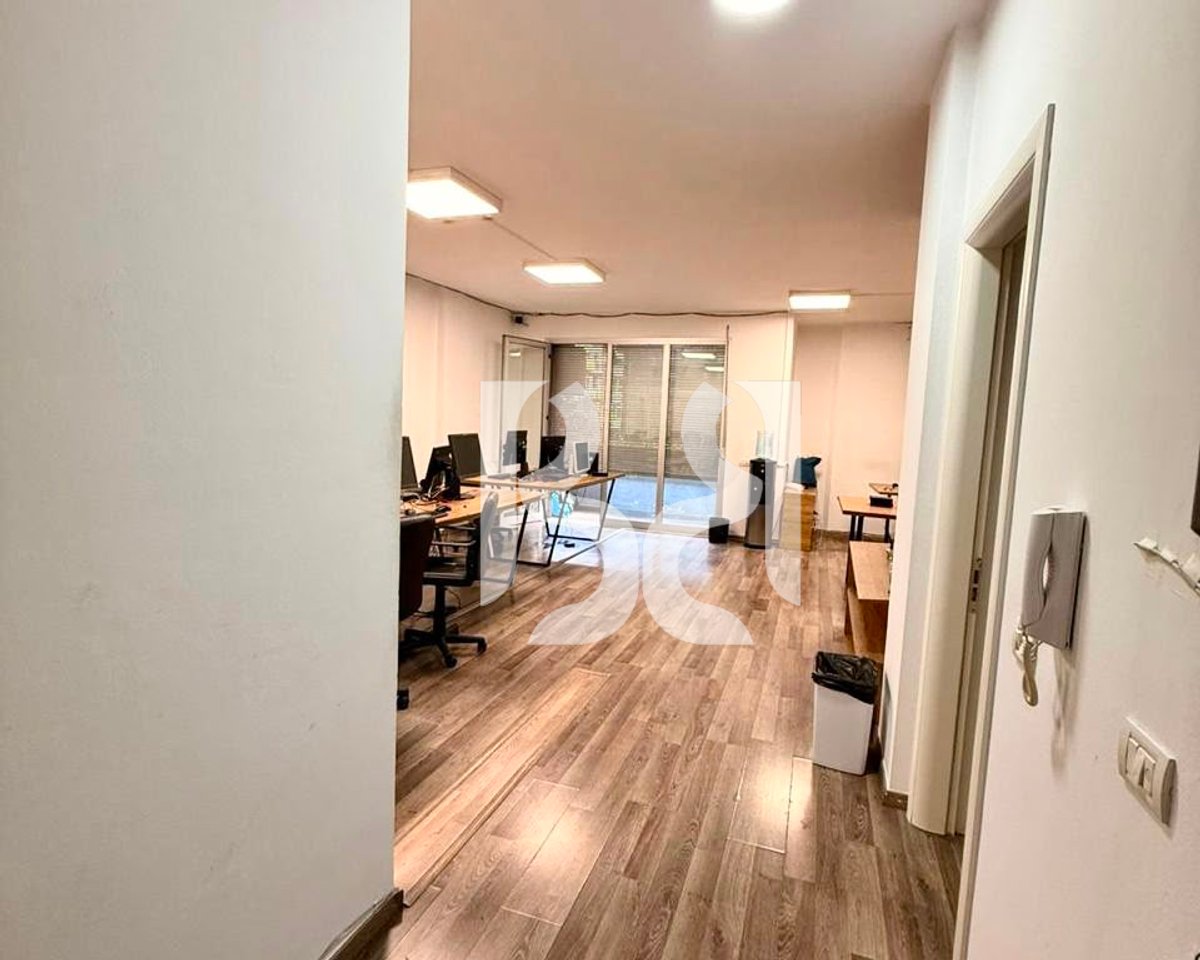 Office for Rent opposite Dinamo Stadium | 105 m² | 3rd Floor with Elevator