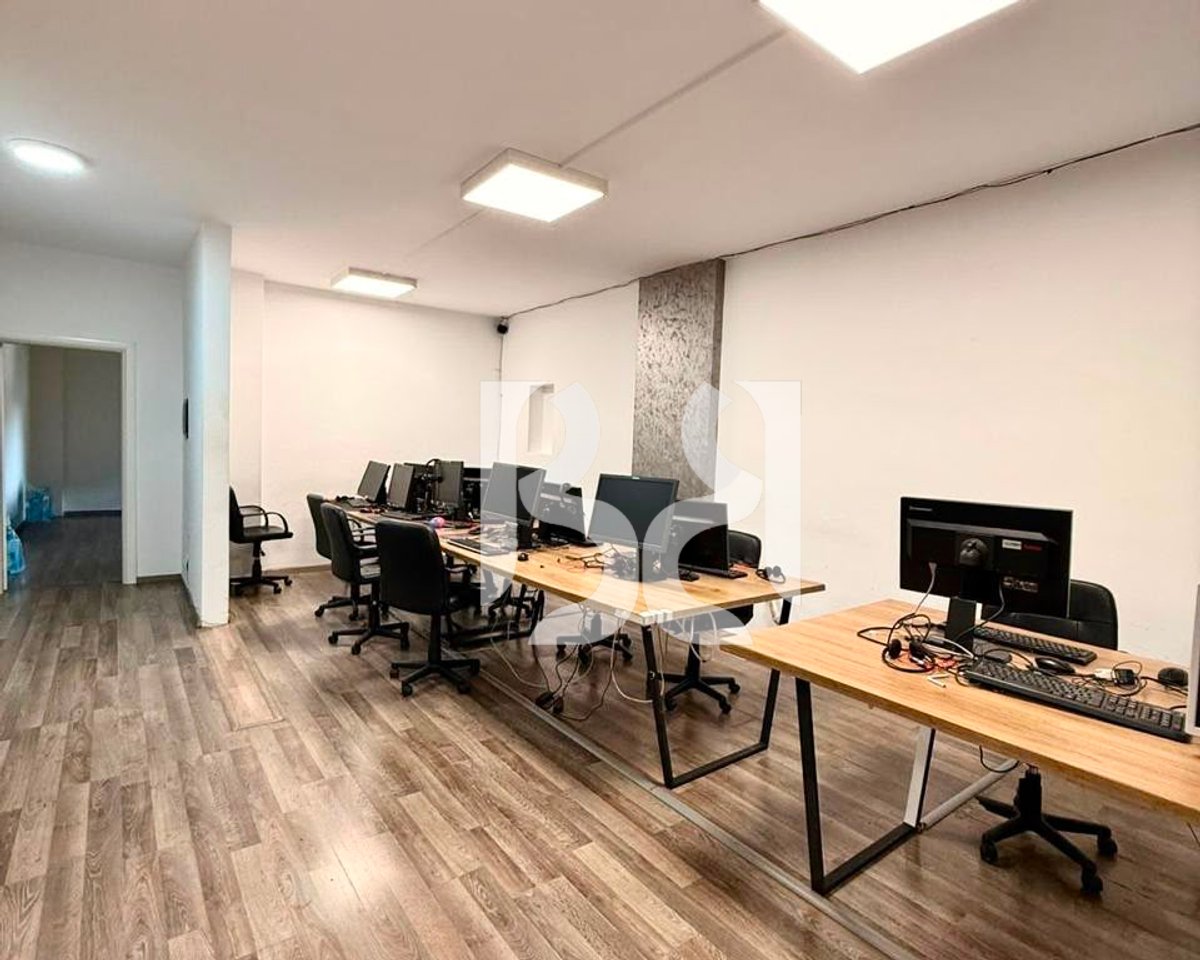Office for Rent opposite Dinamo Stadium | 105 m² | 3rd Floor with Elevator