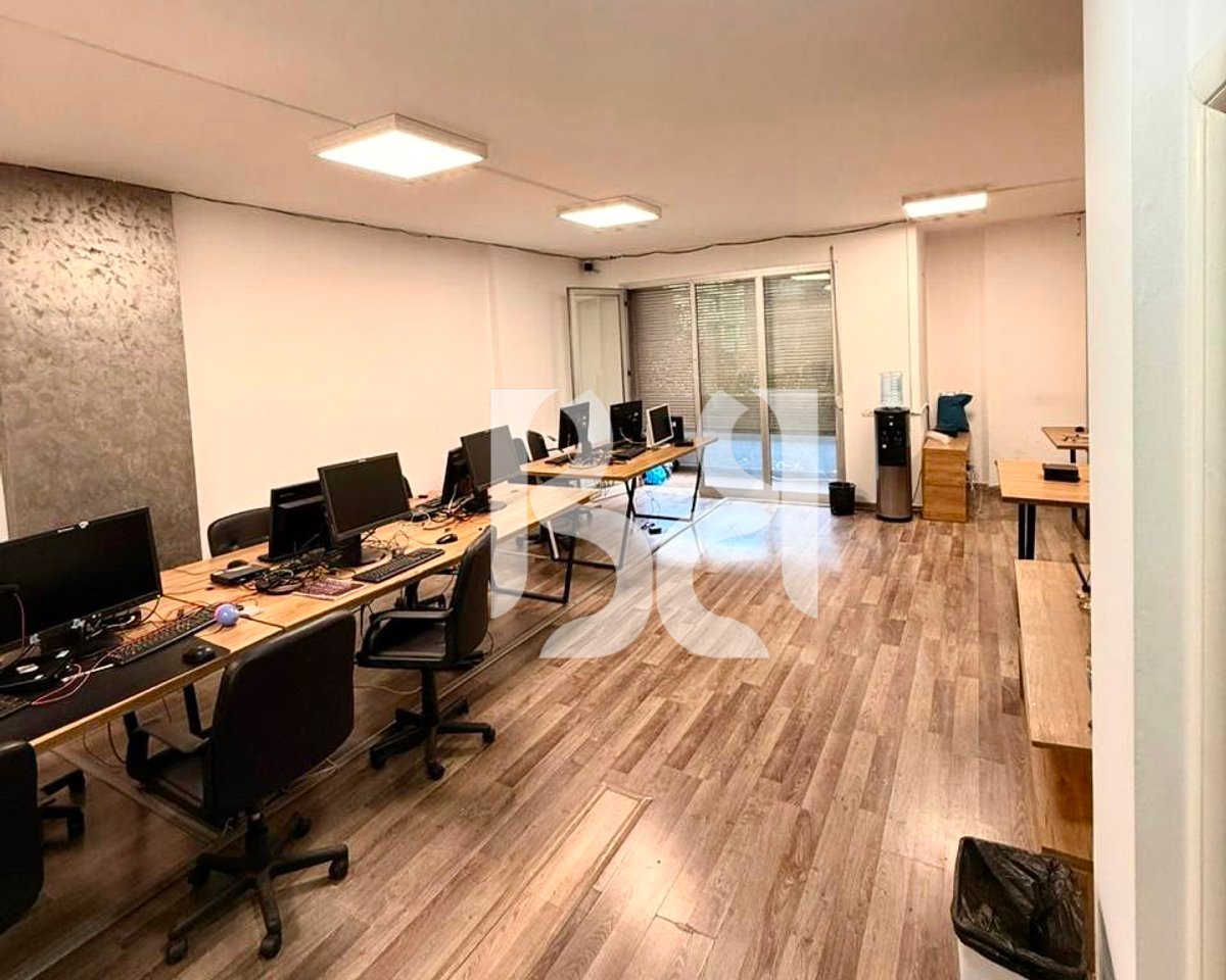 Office for Rent opposite Dinamo Stadium | 105 m² | 3rd Floor with Elevator