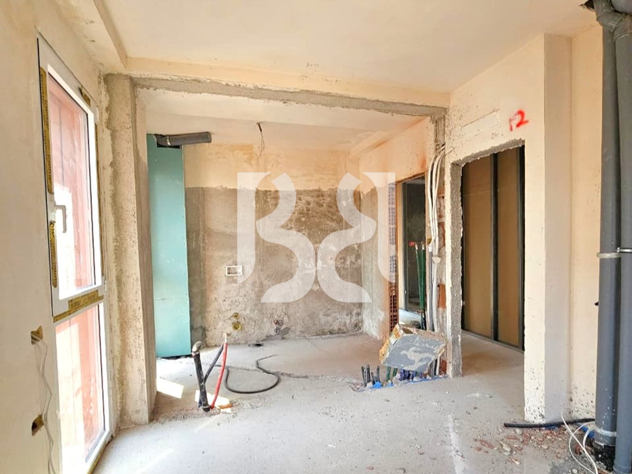 APARTMENT 3+1+2+VERANDA FOR SALE IN THE BLLOKU AREA