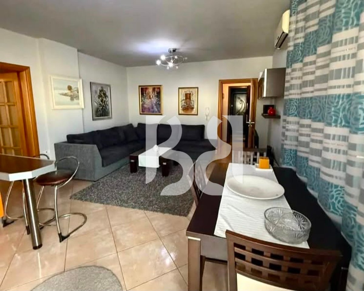 Apartament 2+1+2 me Qira në Rrugën Irfan Tomini | 90 m² | Pallat i Ri me Ashensor