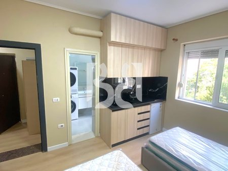 APARTAMENT 1+1 ME QIRA TEK RRUGA MUHAMET GJOLLESHA**