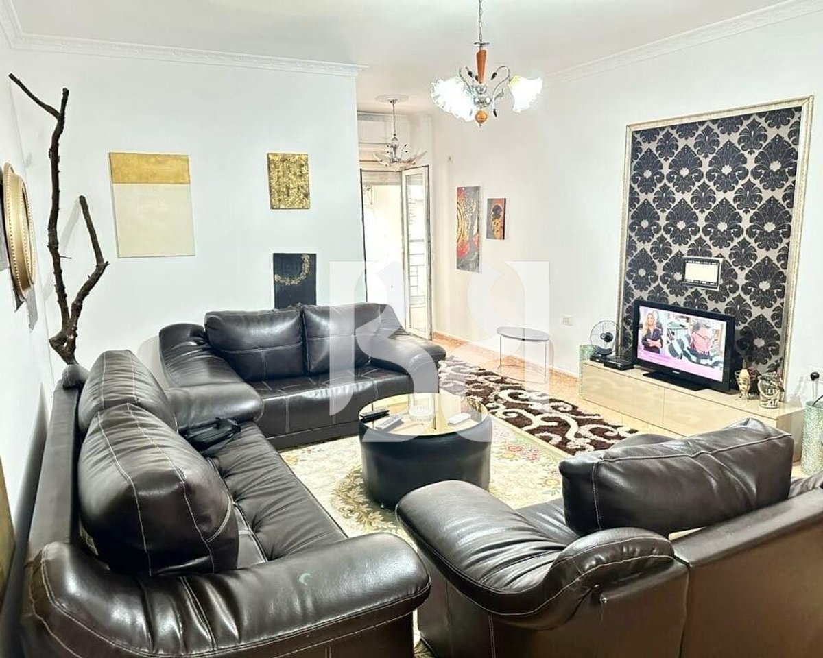 Apartament 2+1+2 me Qira në Zogu i Zi | Kati 3 | 2 Ashensorë | 70,000 Lekë/Muaj