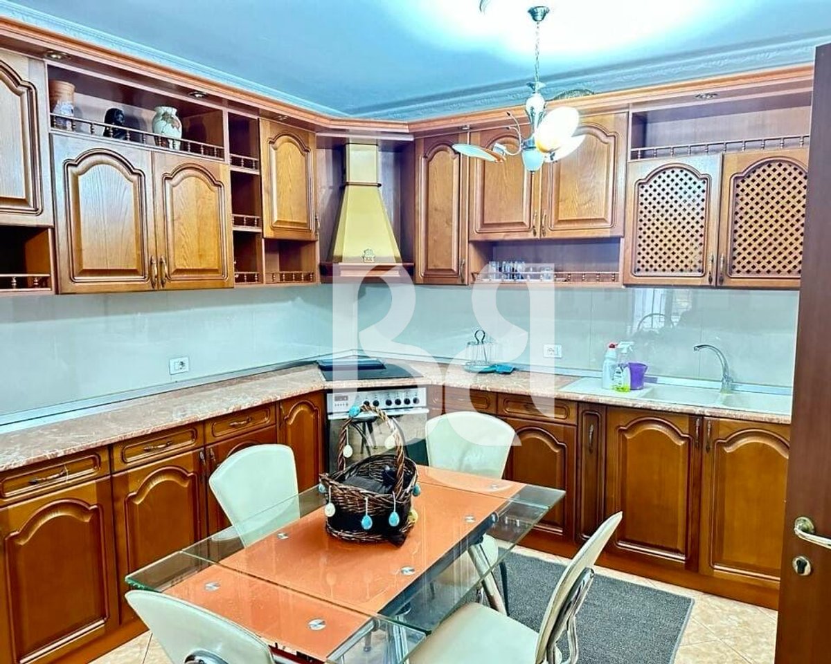 Apartament 2+1+2 me Qira në Zogu i Zi | Kati 3 | 2 Ashensorë | 70,000 Lekë/Muaj