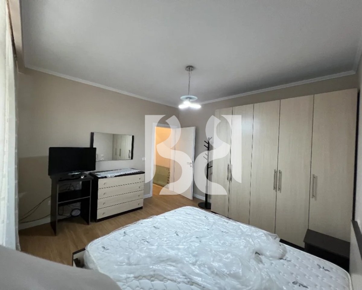 APARTAMENT 1+1 ME QERA TE ISH TREGU ELEKTRIK**