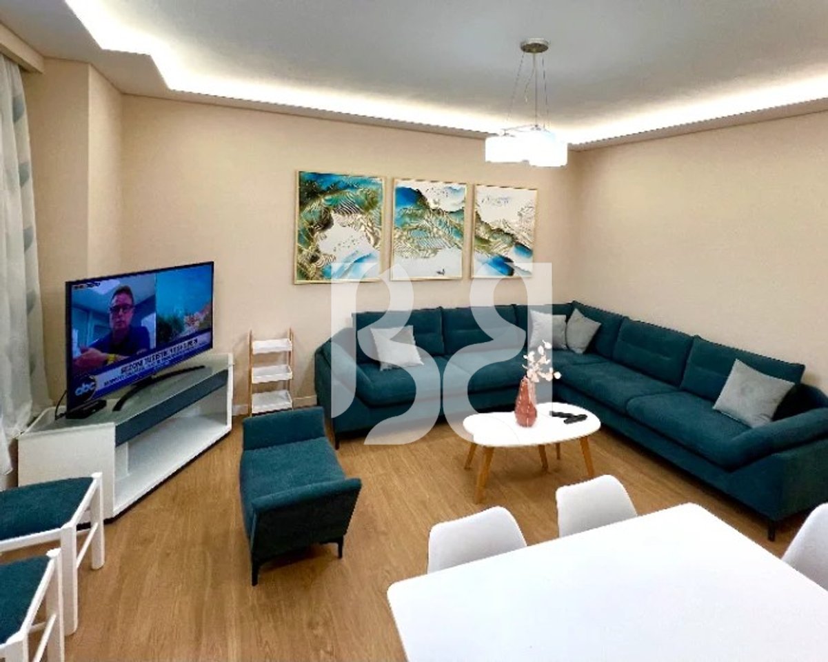 APARTAMENT 1+1 ME QERA TE ISH TREGU ELEKTRIK**