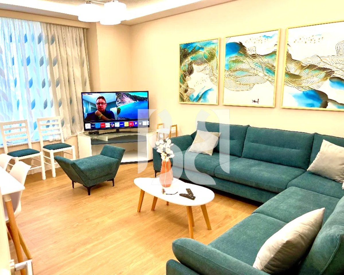 APARTAMENT 1+1 ME QERA TE ISH TREGU ELEKTRIK**
