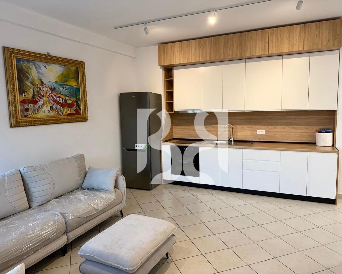 Appartamento 2+1 in Affitto ad Astir | Via Teodor Keko | 100 m² | 8° Piano | Appena Arredato | 70.000 Lek