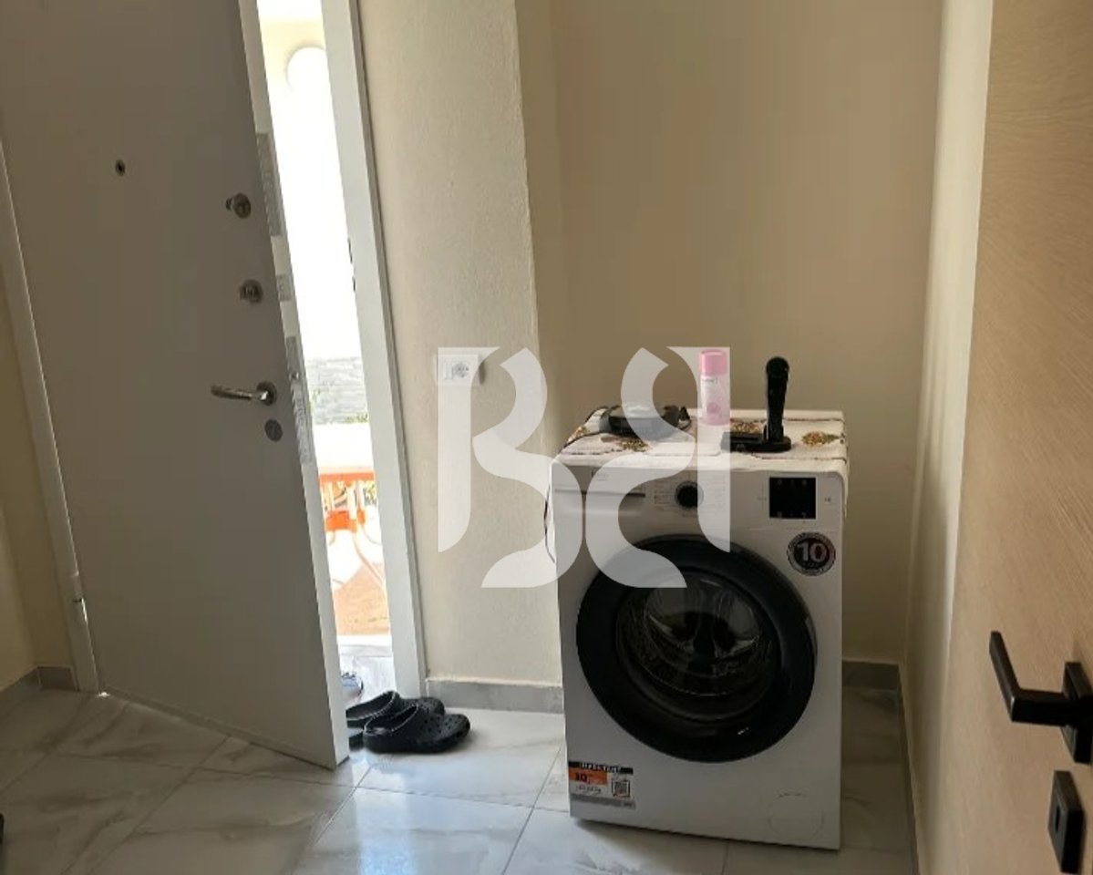 APARTAMENT 2+1+PARKIM ME QERA NE FRESK RRUGA SHEFQET KUKA*