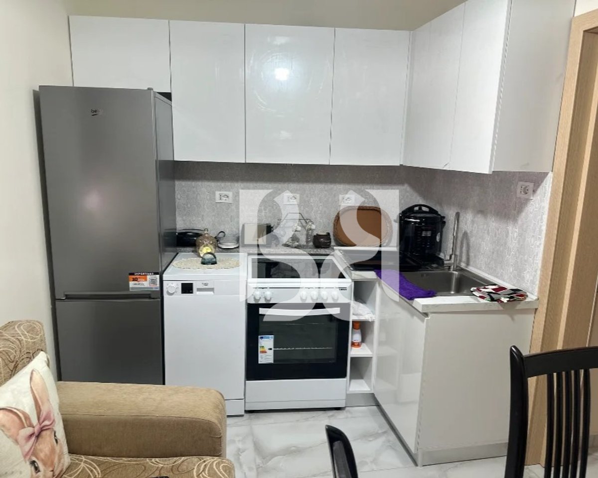 APARTAMENT 2+1+PARKIM ME QERA NE FRESK RRUGA SHEFQET KUKA*