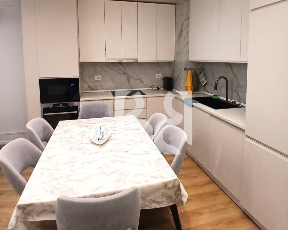 APARTAMENT 2+1+BALLKON NE KOMPLEKSIN KAIMI, ALI DEM
